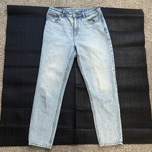 American Eagle Light Blue Denim Jeans